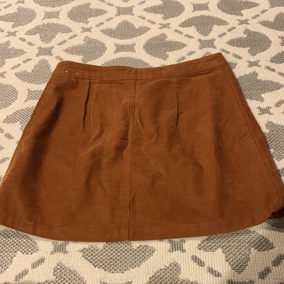 Abercrombie and Fitch corduroy skirt - Picture 10 of 10